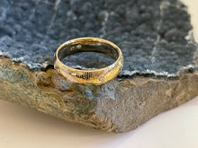 Load image into Gallery viewer, Hōkime Gents 10kt Yellow Gold Comfort Fit Band